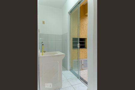 Casa de condomínio à venda com 90m², 2 quartos e 1 vagaÁrea de Serviço