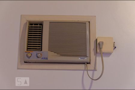 Ar condicionado de casa de condomínio à venda com 2 quartos, 90m² em Niterói, Canoas