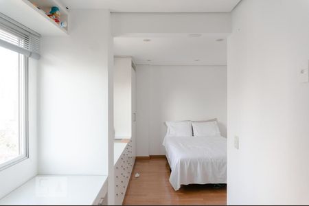 Quarto de apartamento à venda com 2 quartos, 138m² em Perdizes, São Paulo