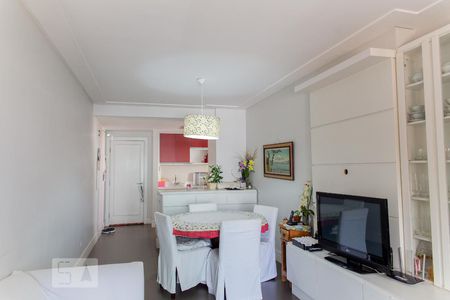 Sala de apartamento à venda com 2 quartos, 70m² em Vila Gilda, Santo André