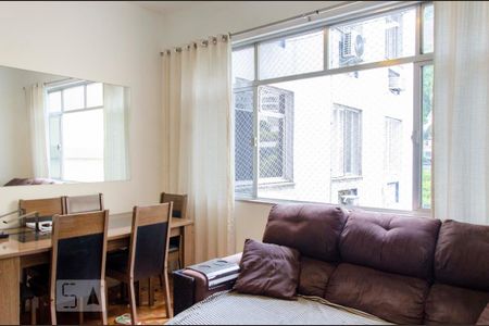 Sala de apartamento para alugar com 1 quarto, 61m² em Humaitá, Rio de Janeiro