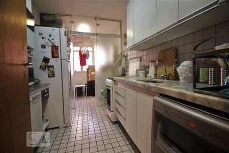 Apartamento à venda com 94m², 3 quartos e 2 vagasCozinha