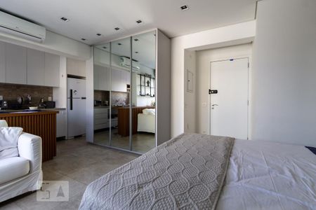 Studio - Quarto de kitnet/studio para alugar com 1 quarto, 30m² em Pinheiros, São Paulo