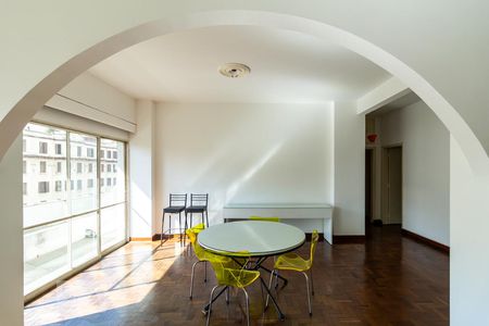 Apartamento à venda com 150m², 2 quartos e sem vagaSala