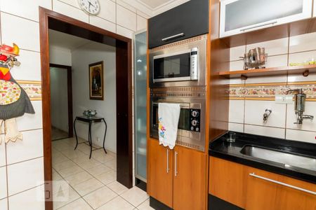 Casa à venda com 465m², 5 quartos e 3 vagas Casa à venda com 465m², 5 quartos e 3 vagasCozinha - Casa 01