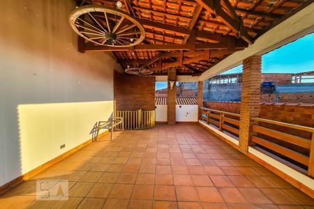 Casa à venda com 465m², 5 quartos e 3 vagas Casa à venda com 465m², 5 quartos e 3 vagasTerraço - Casa 02