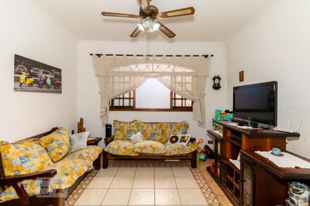 Casa à venda com 465m², 5 quartos e 3 vagas Casa à venda com 465m², 5 quartos e 3 vagasSala - Casa 02