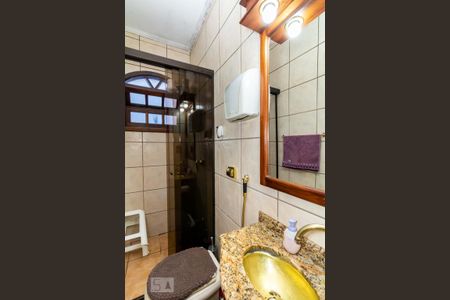 Casa à venda com 465m², 5 quartos e 3 vagas Casa à venda com 465m², 5 quartos e 3 vagasBanheiro - Casa 02