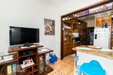 Casa à venda com 465m², 5 quartos e 3 vagas Casa à venda com 465m², 5 quartos e 3 vagasSala - Casa 02