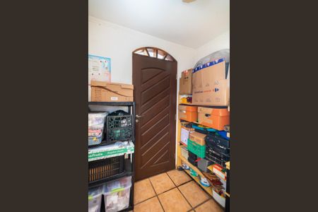 Casa à venda com 465m², 5 quartos e 3 vagas Casa à venda com 465m², 5 quartos e 3 vagasQuarto Externo - Casa 02