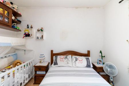 Casa à venda com 465m², 5 quartos e 3 vagas Casa à venda com 465m², 5 quartos e 3 vagasQuarto - Casa 02