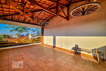 Casa à venda com 465m², 5 quartos e 3 vagas Casa à venda com 465m², 5 quartos e 3 vagasTerraço - Casa 02