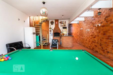 Casa à venda com 465m², 5 quartos e 3 vagas Casa à venda com 465m², 5 quartos e 3 vagasQuintal e Churrasqueira - Casa 02