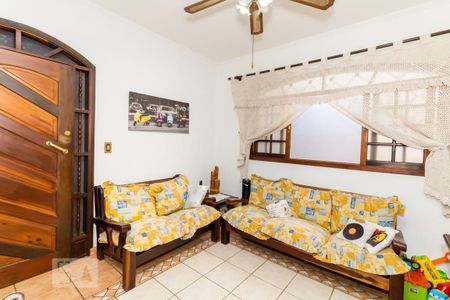 Casa à venda com 465m², 5 quartos e 3 vagas Casa à venda com 465m², 5 quartos e 3 vagasSala - Casa 02