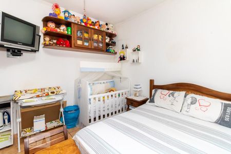 Casa à venda com 465m², 5 quartos e 3 vagas Casa à venda com 465m², 5 quartos e 3 vagasQuarto - Casa 02