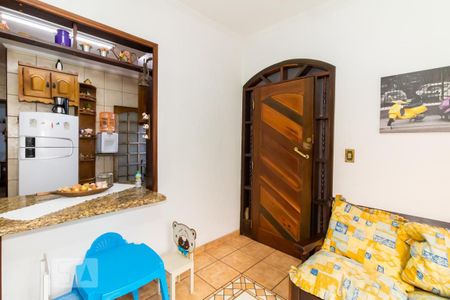 Casa à venda com 465m², 5 quartos e 3 vagas Casa à venda com 465m², 5 quartos e 3 vagasSala - Casa 02