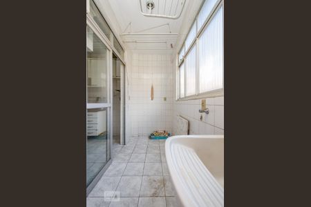 Apartamento para alugar com 110m², 4 quartos e 1 vagaÁrea de Serviço