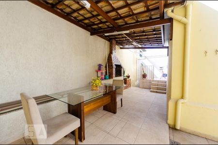 Apartamento para alugar com 170m², 2 quartos e 1 vaga Apartamento para alugar com 170m², 2 quartos e 1 vagaÁrea privativa - Churrasqueira