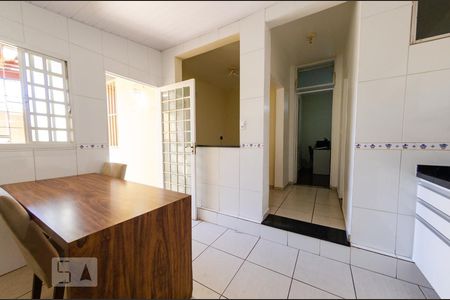 Apartamento para alugar com 170m², 2 quartos e 1 vaga Apartamento para alugar com 170m², 2 quartos e 1 vagaCozinha