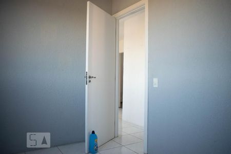 Quarto 2 de apartamento para alugar com 2 quartos, 42m² em Campo Novo, Porto Alegre