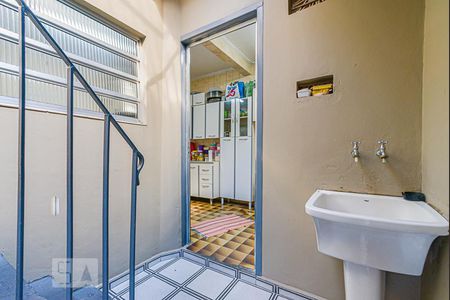 Casa à venda com 300m², 4 quartos e 2 vagasÁrea de Serviço