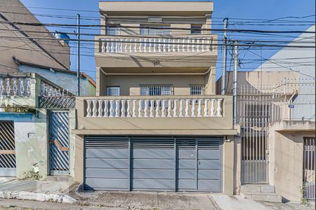 Casa à venda com 300m², 4 quartos e 2 vagasFachada