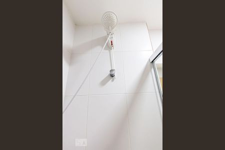 Banheiro de kitnet/studio para alugar com 1 quarto, 20m² em República, São Paulo