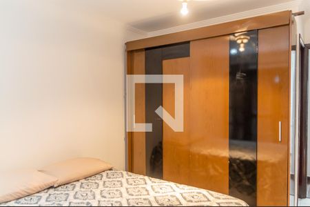 Casa à venda com 255m², 4 quartos e 3 vagas Casa à venda com 255m², 4 quartos e 3 vagasQuarto 2 - Suíte