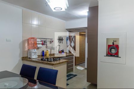 Casa à venda com 255m², 4 quartos e 3 vagas Casa à venda com 255m², 4 quartos e 3 vagasCozinha