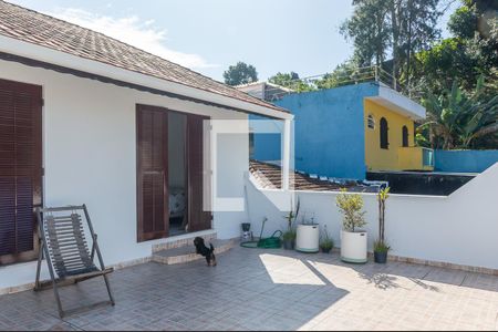 Casa à venda com 255m², 4 quartos e 3 vagas Casa à venda com 255m², 4 quartos e 3 vagasSacada dos Quarto 2 e 3 - Suíte