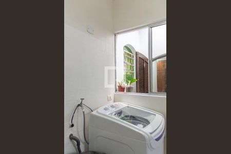 Casa à venda com 255m², 4 quartos e 3 vagas Casa à venda com 255m², 4 quartos e 3 vagasÁrea de Serviço