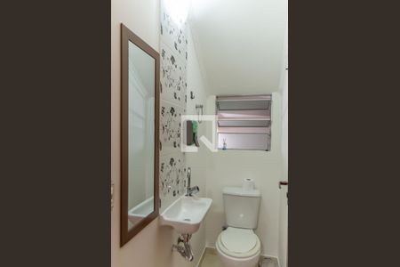 Casa à venda com 255m², 4 quartos e 3 vagas Casa à venda com 255m², 4 quartos e 3 vagasLavabo