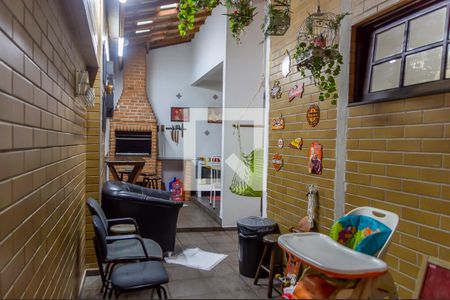 Casa à venda com 255m², 4 quartos e 3 vagas Casa à venda com 255m², 4 quartos e 3 vagasChurrasqueira