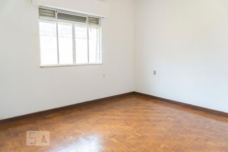 Casa à venda com 345m², 3 quartos e 3 vagasDormitório 2