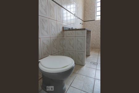 Casa à venda com 345m², 3 quartos e 3 vagasBanheiro