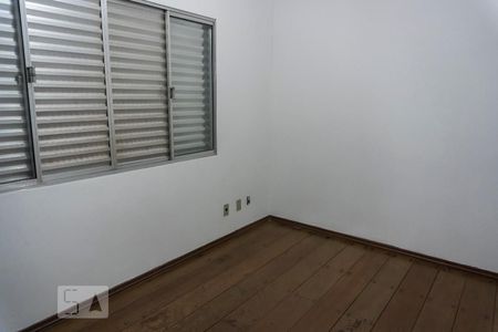 Casa à venda com 345m², 3 quartos e 3 vagasQuarto de Serviço