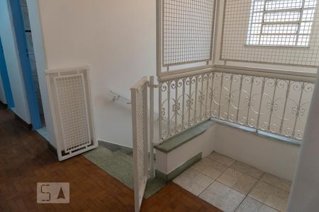 Casa à venda com 345m², 3 quartos e 3 vagasEscada