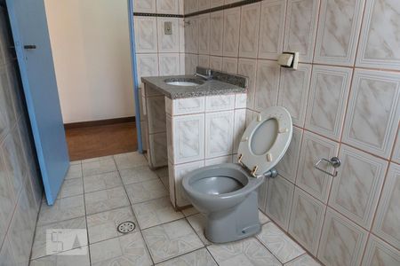 Casa à venda com 345m², 3 quartos e 3 vagasBanheiro