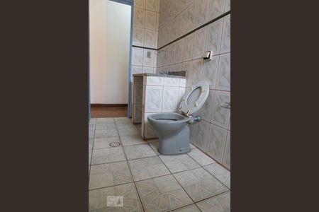 Casa à venda com 345m², 3 quartos e 3 vagasBanheiro