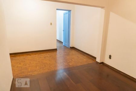 Casa à venda com 345m², 3 quartos e 3 vagasSuíte