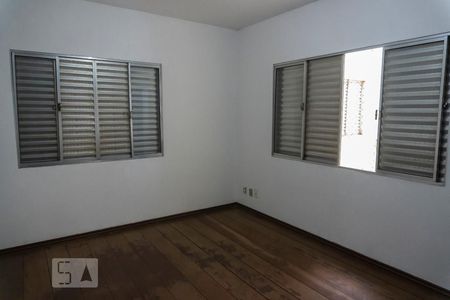 Casa à venda com 345m², 3 quartos e 3 vagasQuarto de Serviço