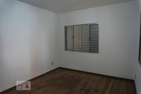 Casa à venda com 345m², 3 quartos e 3 vagasQuarto de Serviço