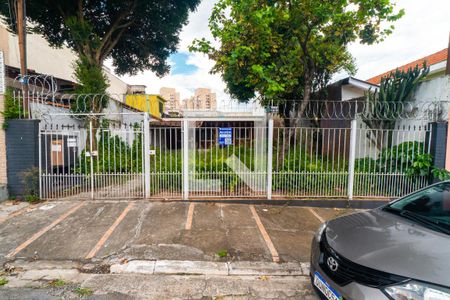 Casa para alugar com 110m², 2 quartos e 3 vagasFachada