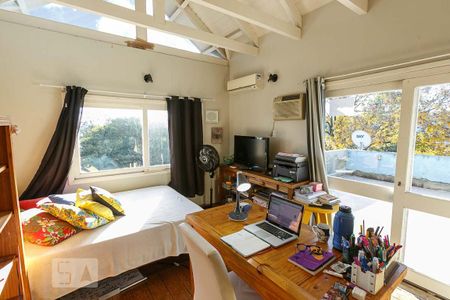 Casa à venda com 1200m², 4 quartos e 5 vagas Casa à venda com 1200m², 4 quartos e 5 vagasQuarto 1