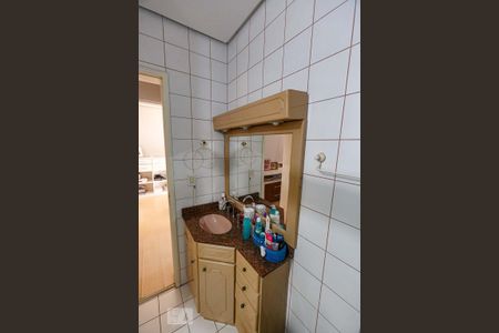 Casa à venda com 1200m², 4 quartos e 5 vagas Casa à venda com 1200m², 4 quartos e 5 vagasBanheiro