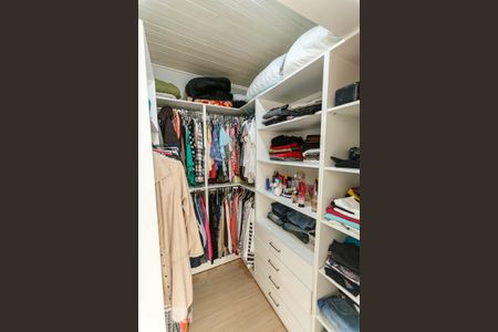 Casa à venda com 1200m², 4 quartos e 5 vagas Casa à venda com 1200m², 4 quartos e 5 vagasQuarto 4 - Suíte