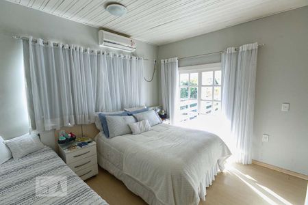 Casa à venda com 1200m², 4 quartos e 5 vagas Casa à venda com 1200m², 4 quartos e 5 vagasQuarto 4 - Suíte