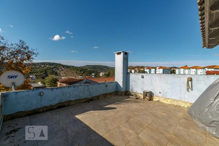 Casa à venda com 1200m², 4 quartos e 5 vagas Casa à venda com 1200m², 4 quartos e 5 vagasTerraço