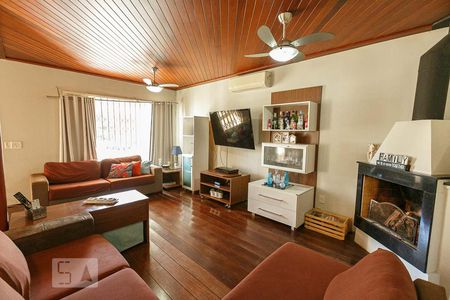 Sala de casa à venda com 4 quartos, 1200m² em Vila Nova, Porto Alegre