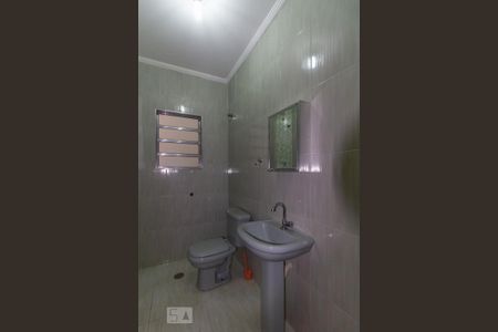 Casa à venda com 256m², 3 quartos e 2 vagasEdícula/Banheiro